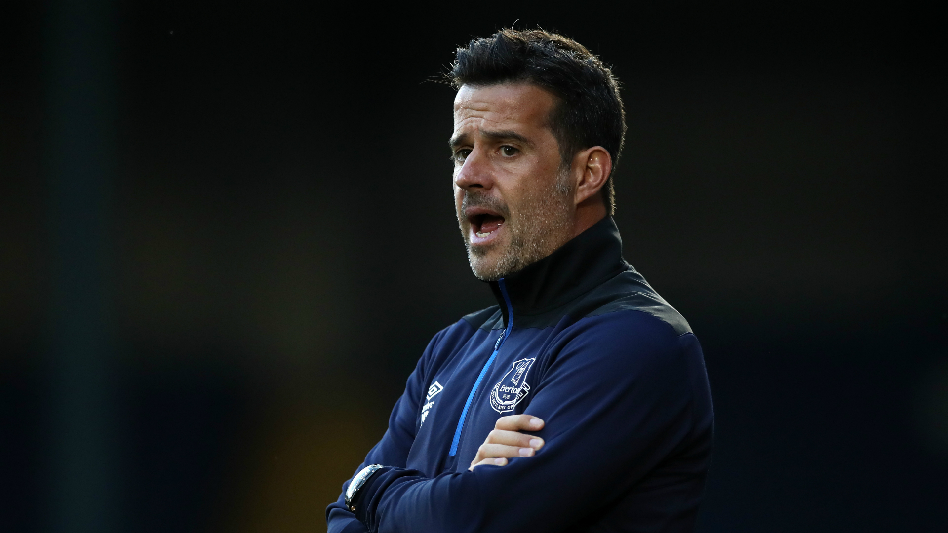 到两队在战 到两队在战